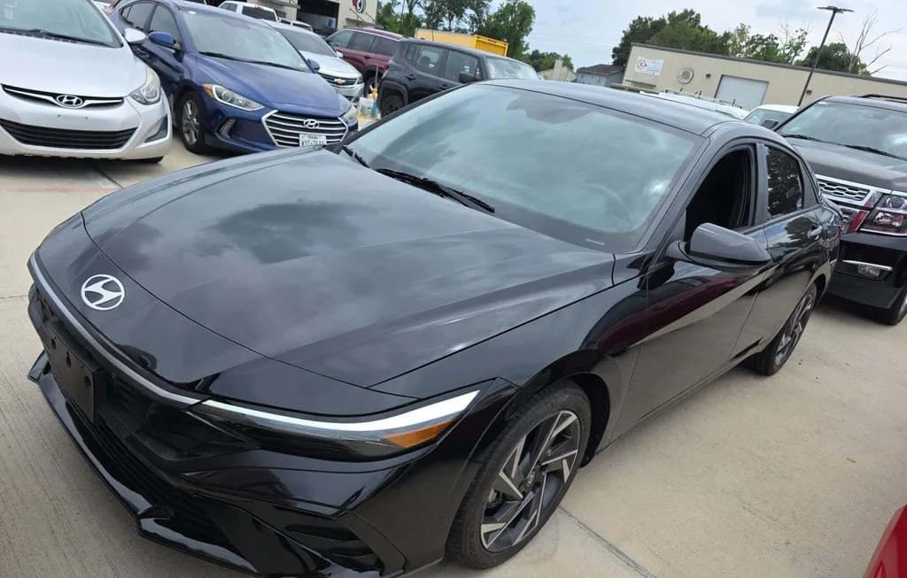 2025 HYUNDAI ELANTRA SEL SPORT