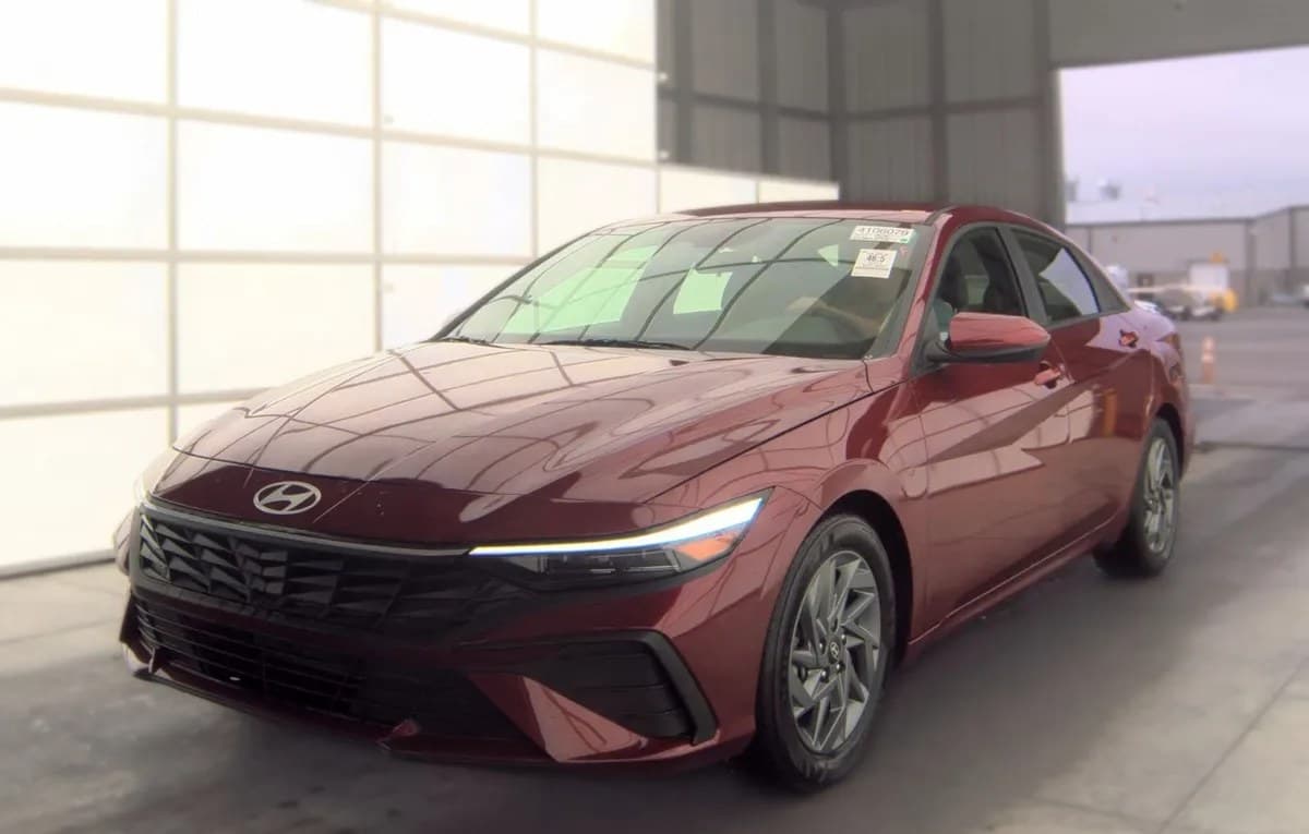 2024 HYUNDAI ELANTRA SEL 2