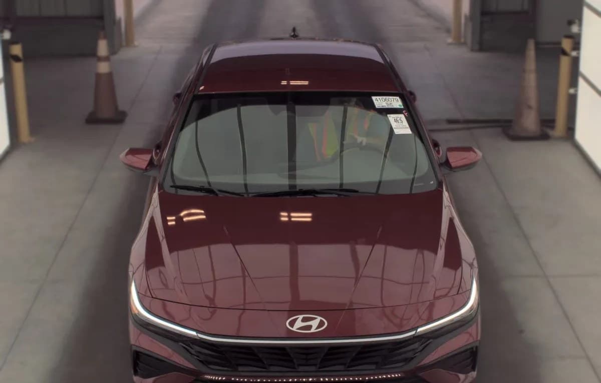 2024 HYUNDAI ELANTRA SEL 3