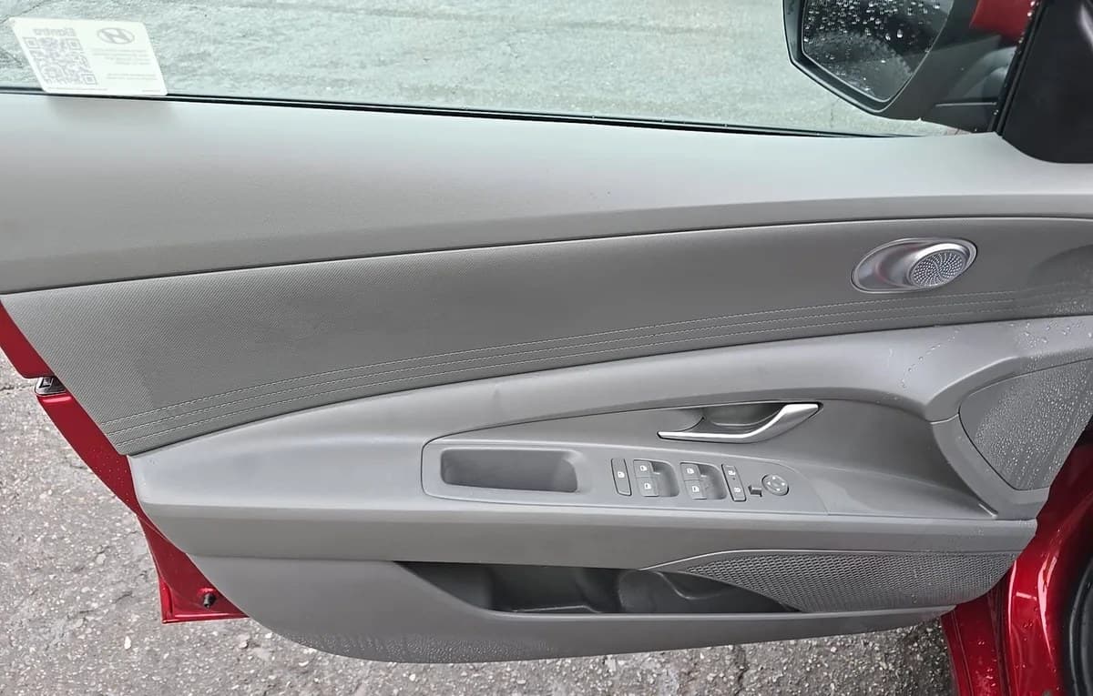 2024 HYUNDAI ELANTRA SEL 6