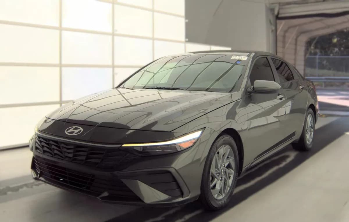 2024 HYUNDAI ELANTRA SEL 2