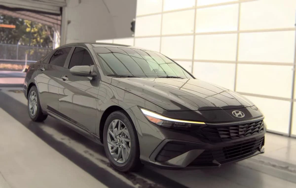 2024 HYUNDAI ELANTRA SEL 4