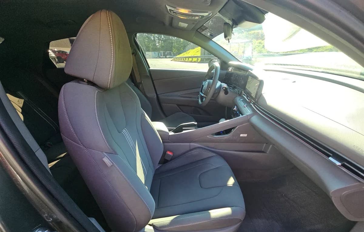 2024 HYUNDAI ELANTRA SEL 5