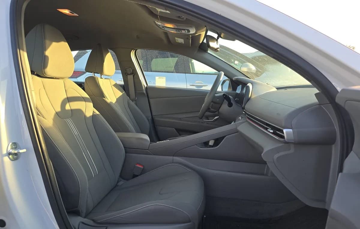 2024 HYUNDAI ELANTRA SEL 5