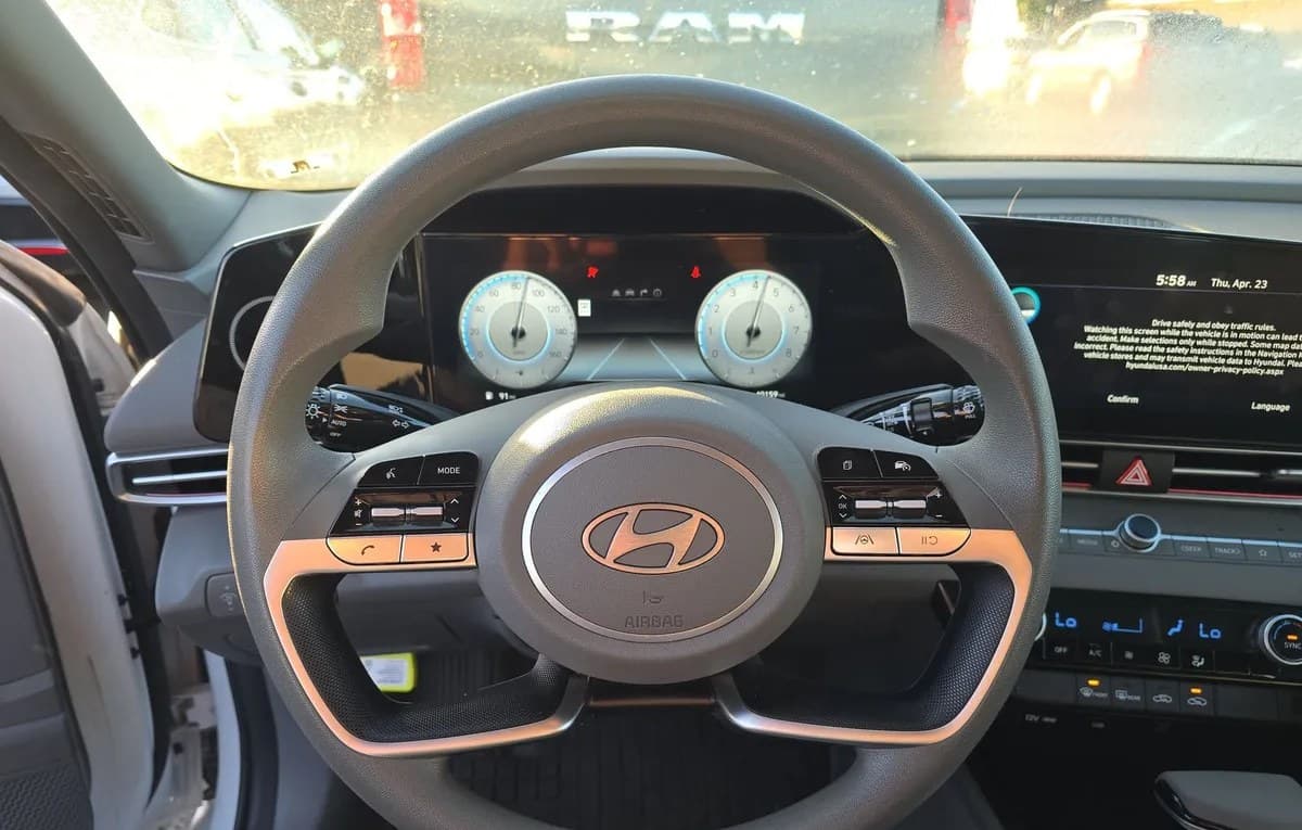 2024 HYUNDAI ELANTRA SEL 7