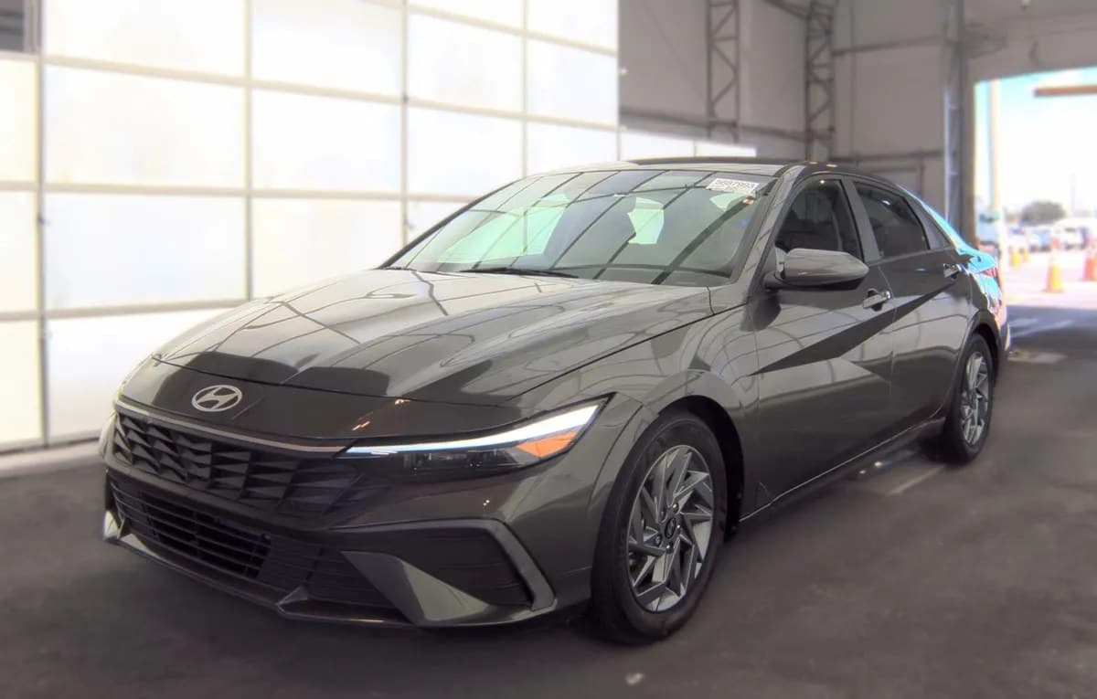 2024 HYUNDAI ELANTRA SEL 2