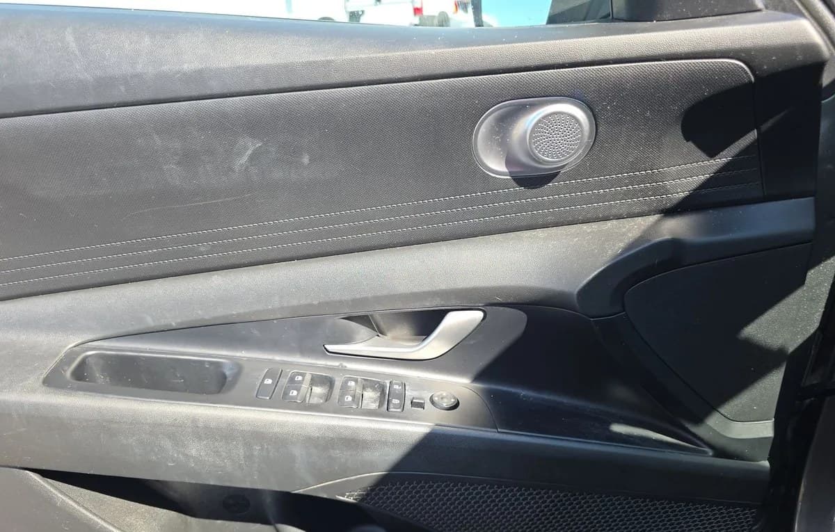 2024 HYUNDAI ELANTRA SEL 6