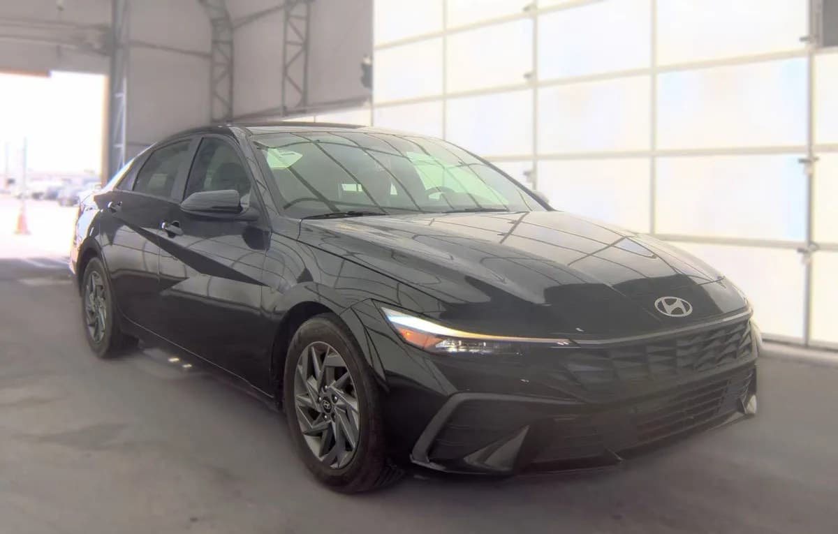 2024 HYUNDAI ELANTRA SEL 4