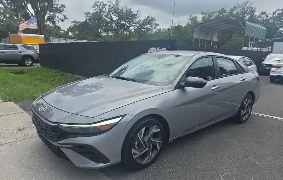 2025 HYUNDAI ELANTRA SEL Sport 2
