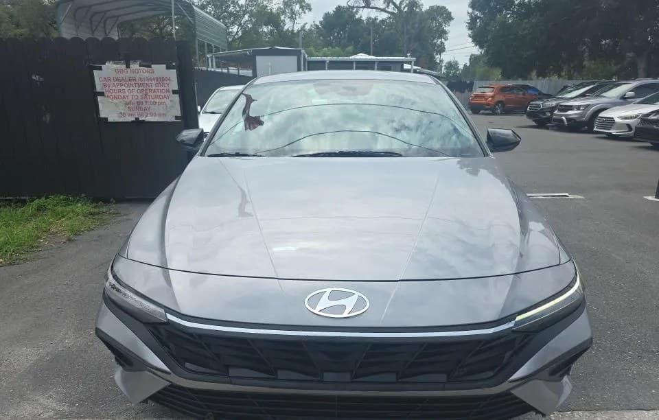 2025 HYUNDAI ELANTRA SEL Sport 3