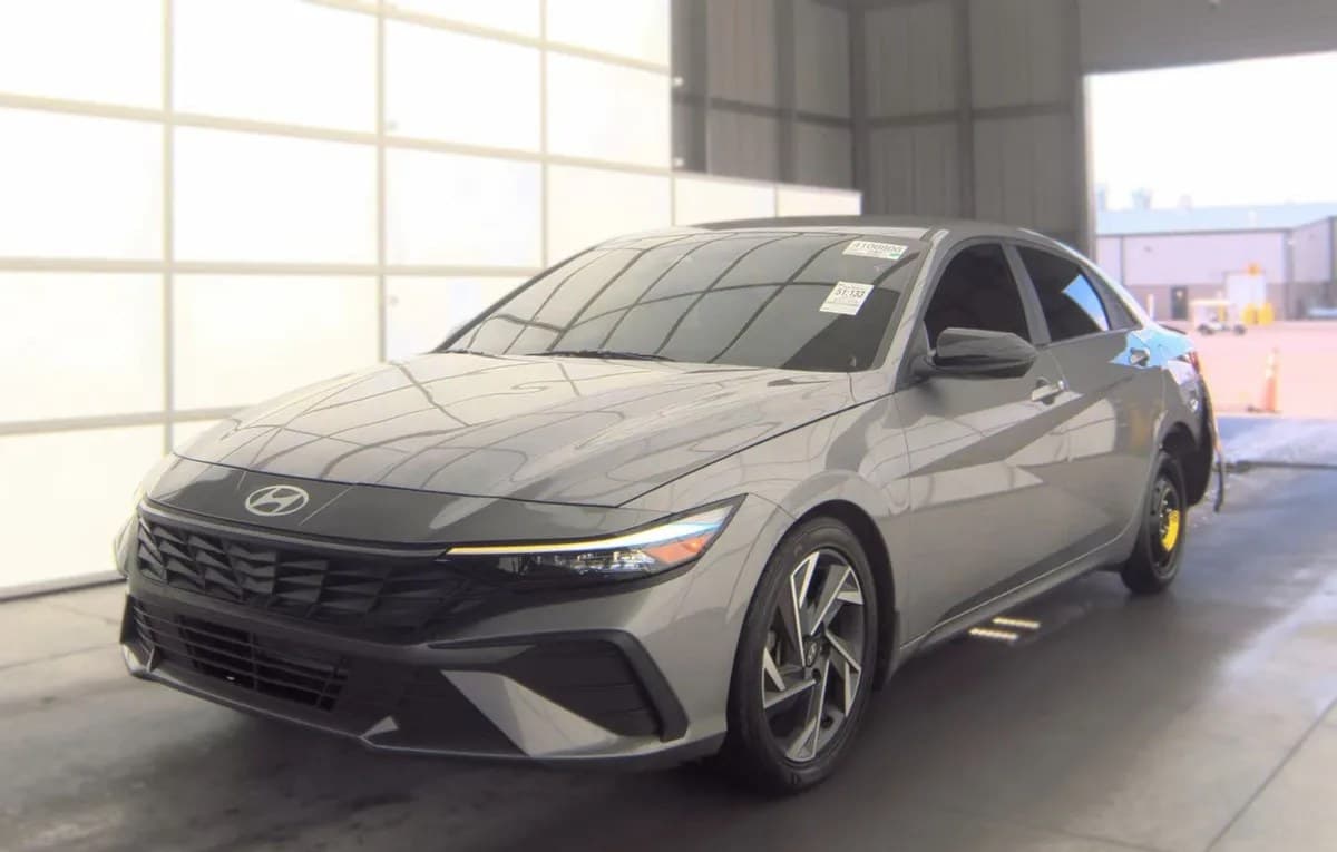 2025 HYUNDAI ELANTRA SEL Sport 2