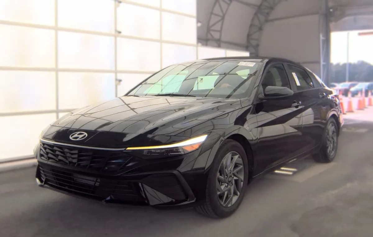 2024 HYUNDAI ELANTRA SEL 2