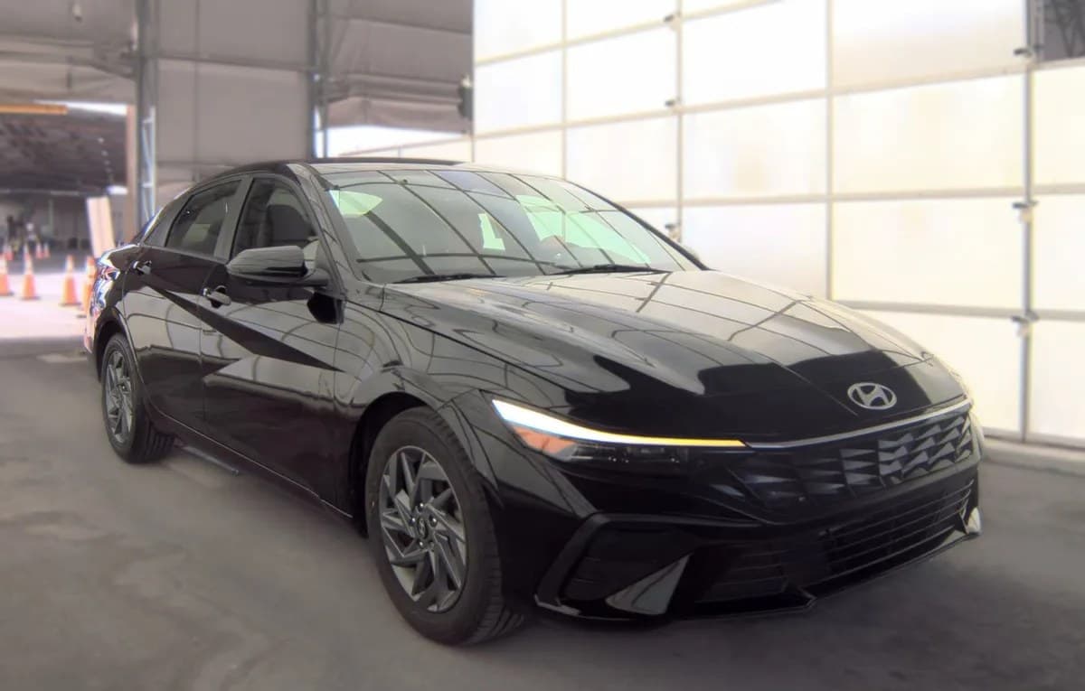 2024 HYUNDAI ELANTRA SEL 4