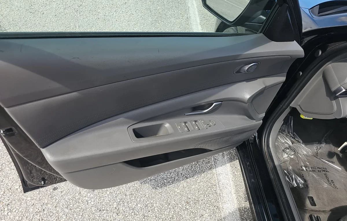 2024 HYUNDAI ELANTRA SEL 6
