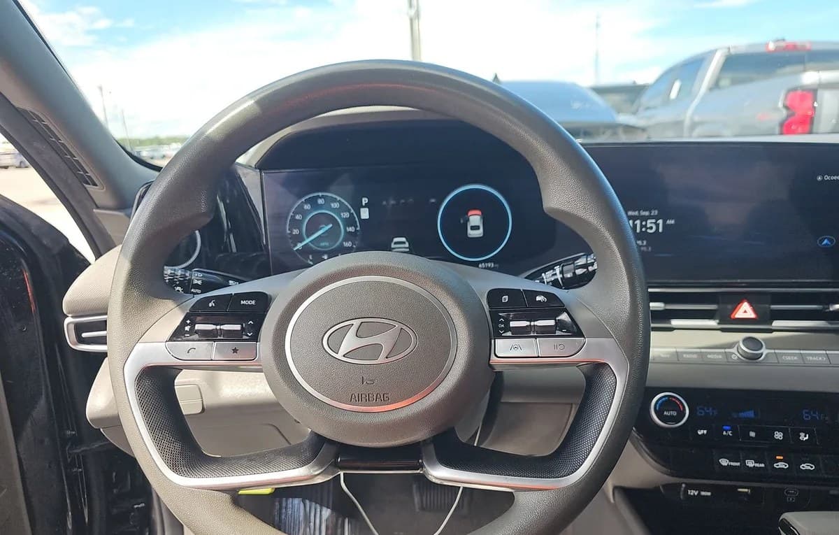 2024 HYUNDAI ELANTRA SEL 7