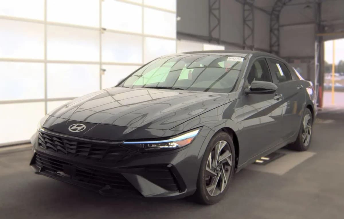 2025 HYUNDAI ELANTRA SEL Sport 2