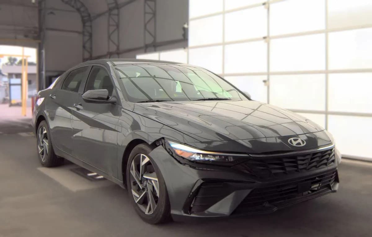 2025 HYUNDAI ELANTRA SEL Sport 4