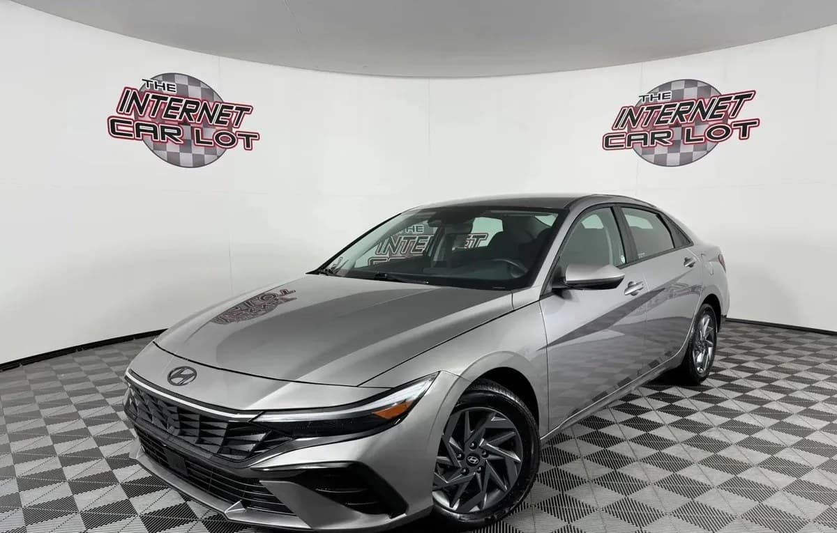 2024 HYUNDAI ELANTRA SEL 2