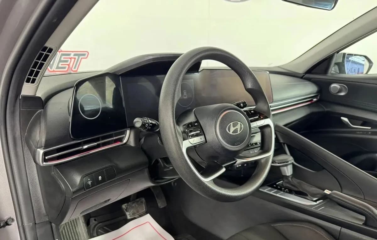 2024 HYUNDAI ELANTRA SEL 7