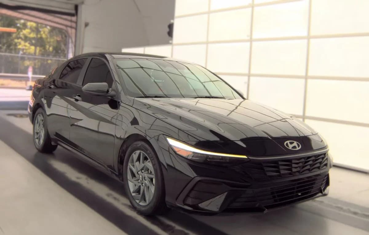 2024 HYUNDAI ELANTRA SEL 4