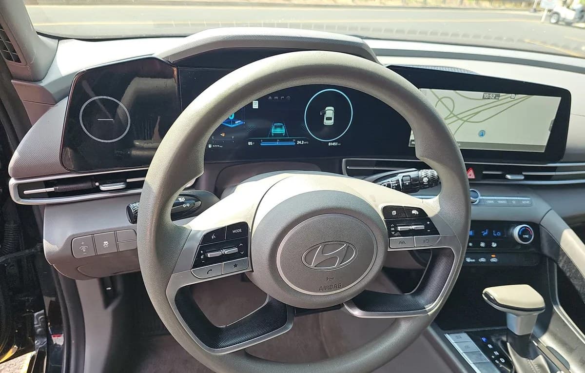 2024 HYUNDAI ELANTRA SEL 7
