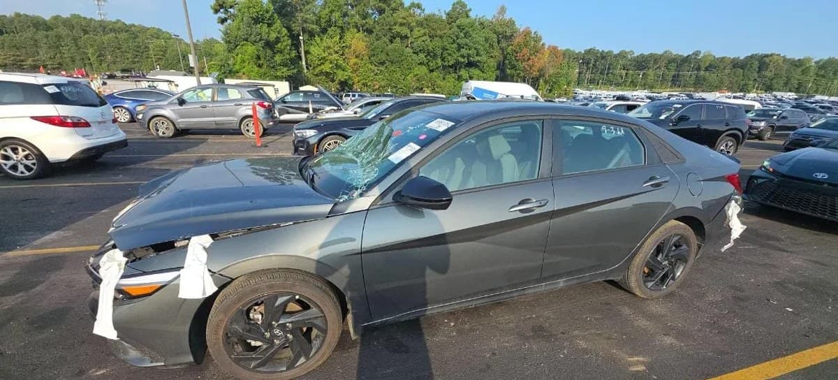 2026 HYUNDAI ELANTRA SEL Sport 2