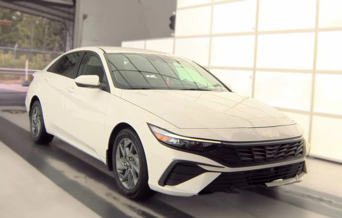 2025 HYUNDAI ELANTRA HYBRID Blue 4
