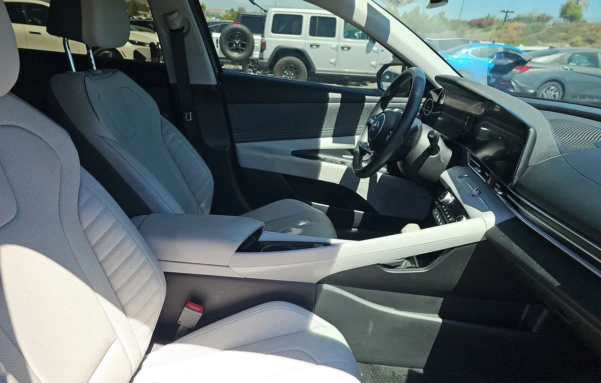 2023 HYUNDAI ELANTRA Limited 5