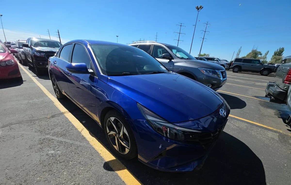 2021 HYUNDAI ELANTRA Limited 4