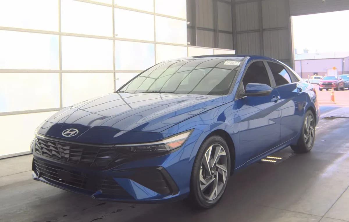 2025 HYUNDAI ELANTRA Limited 2