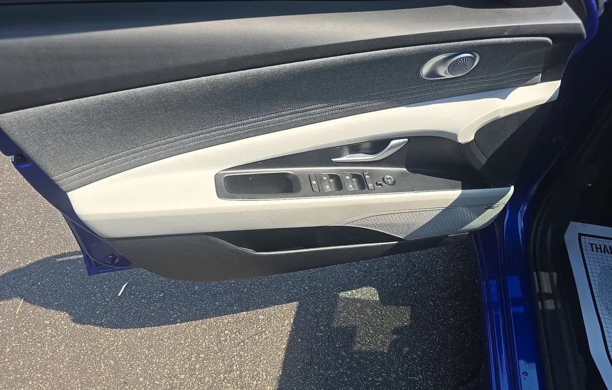 2025 HYUNDAI ELANTRA Limited 6