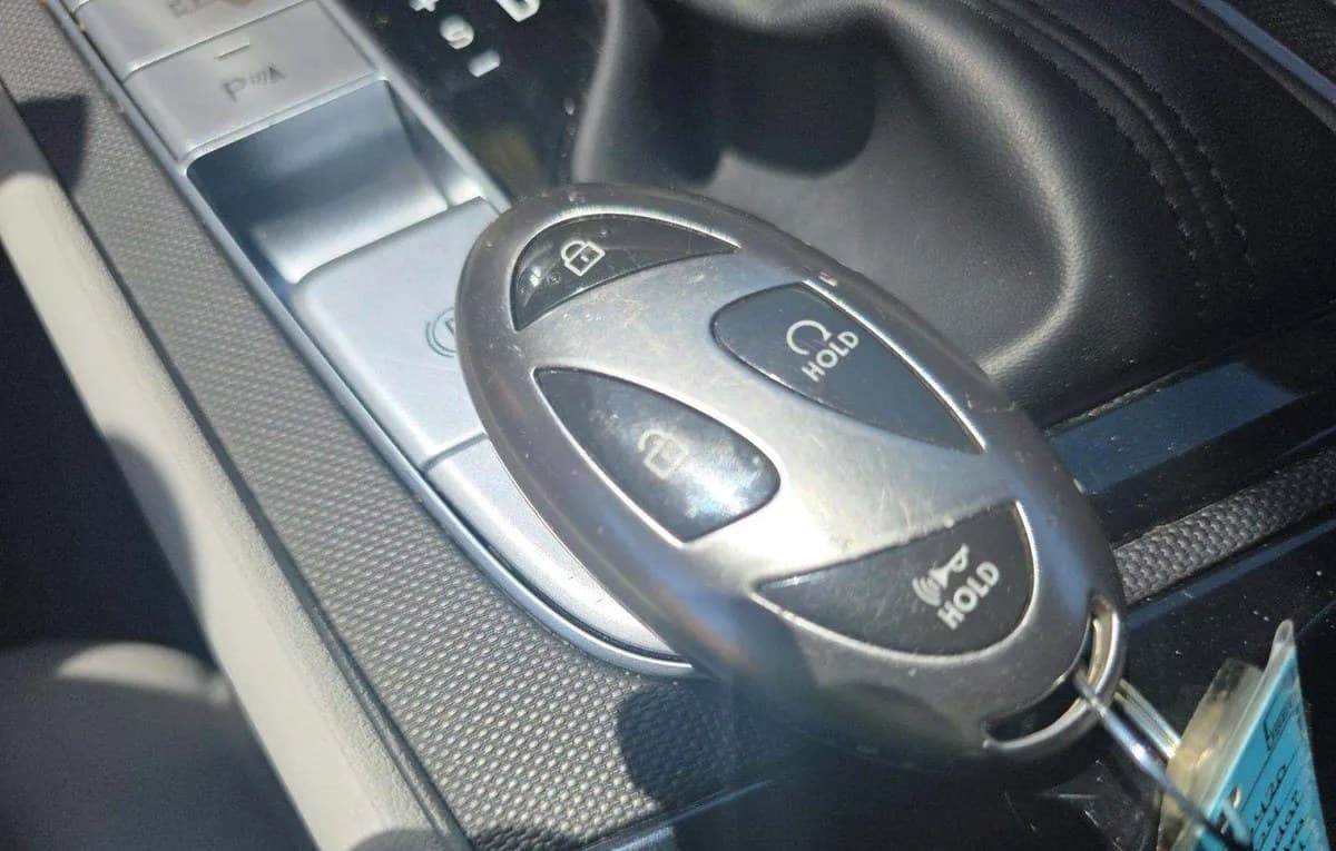 2024 HYUNDAI ELANTRA Limited 5