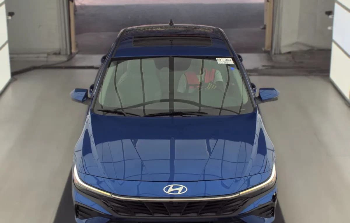 2024 HYUNDAI ELANTRA LIMITED 3
