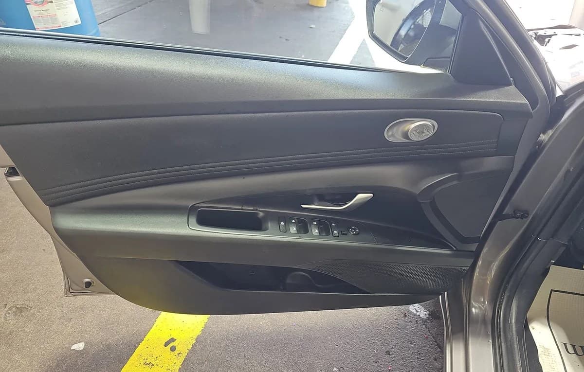 2023 HYUNDAI ELANTRA SEL 6