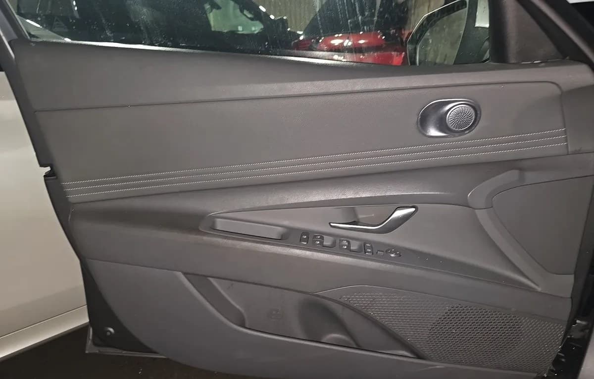 2023 HYUNDAI ELANTRA SEL 6