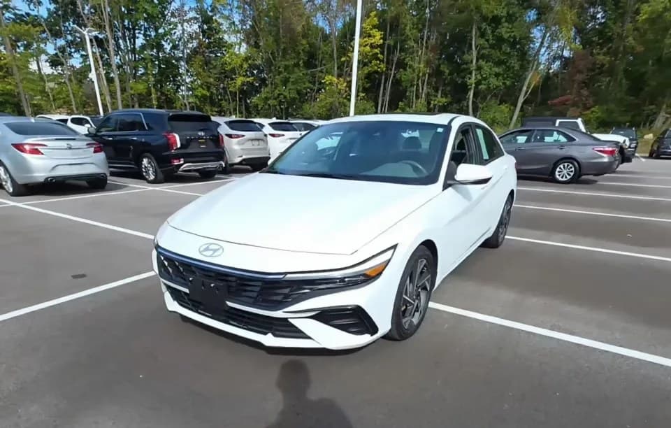 2025 HYUNDAI ELANTRA SEL Convenience 2