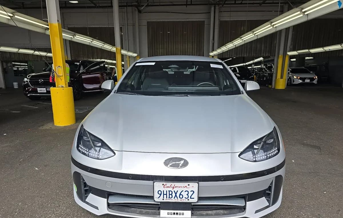 2023 HYUNDAI IONIQ 6 SEL 3