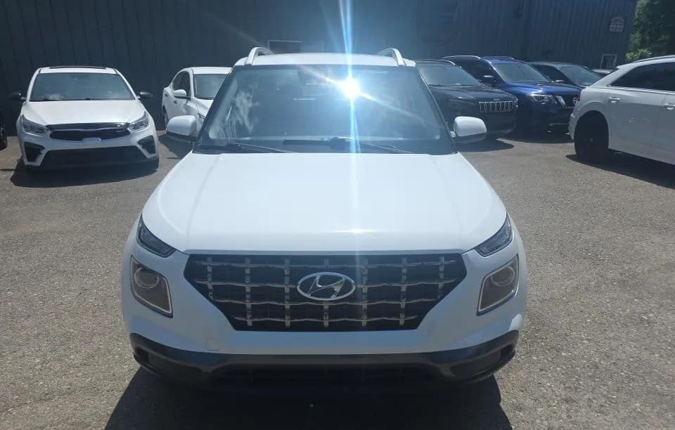 2021 HYUNDAI VENUE SEL 3