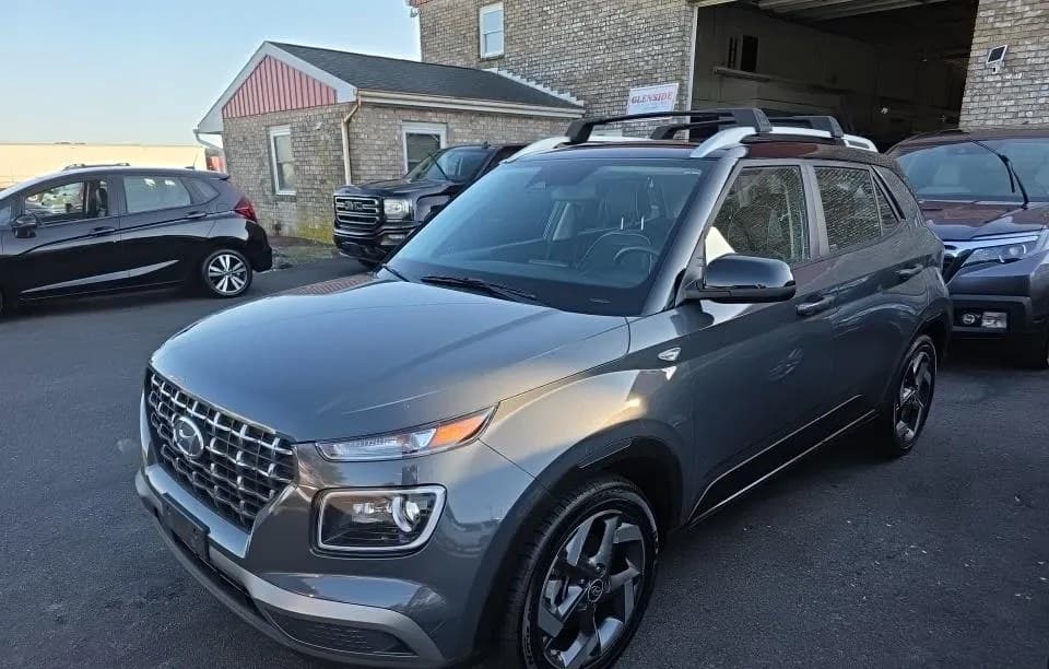2023 HYUNDAI VENUE LIMITED