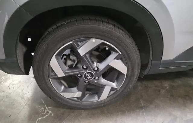 2025 HYUNDAI VENUE SEL 3