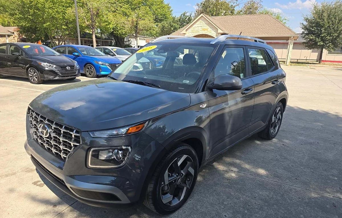 2025 HYUNDAI VENUE SEL 2