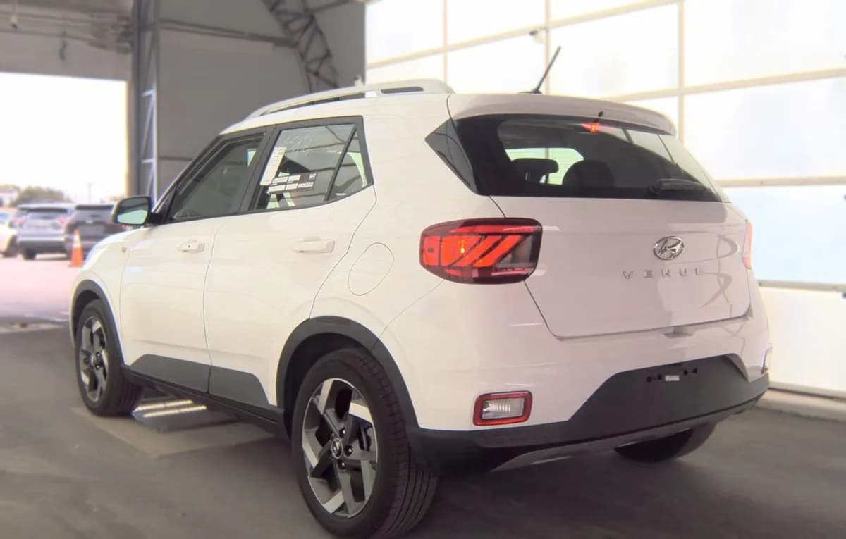 2026 HYUNDAI VENUE SEL 5