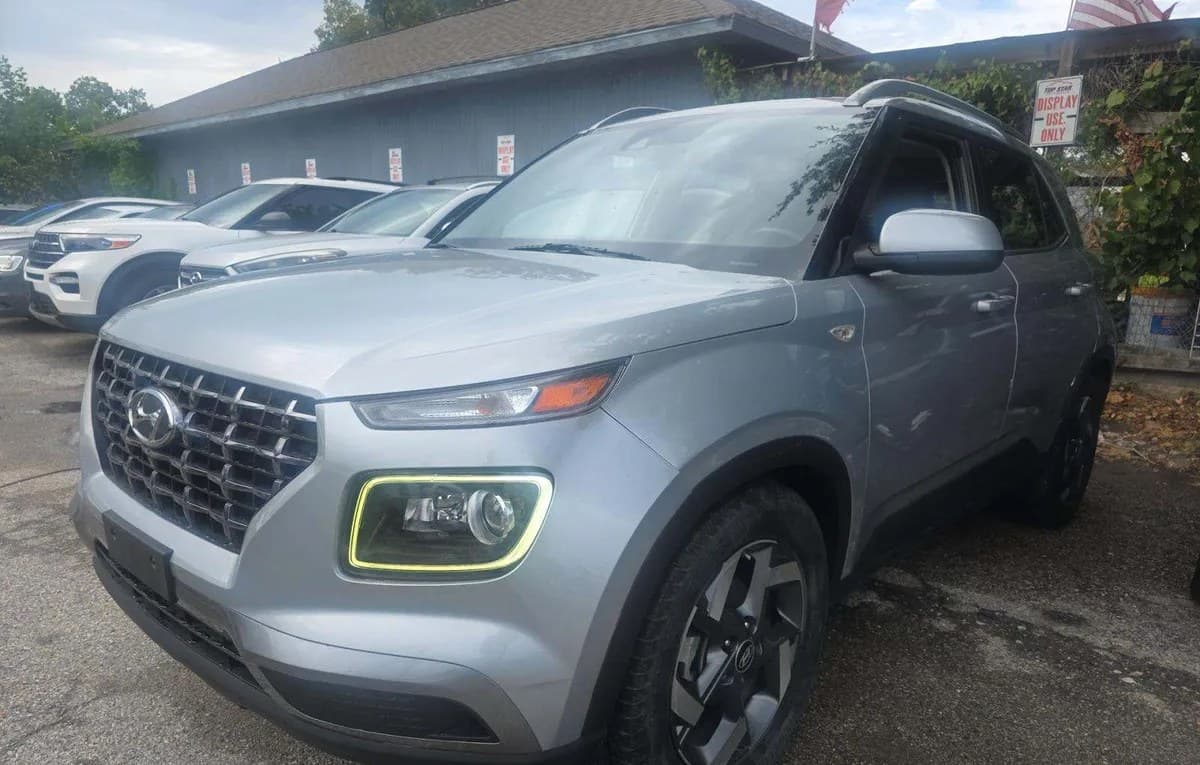 2020 HYUNDAI VENUE SEL 2