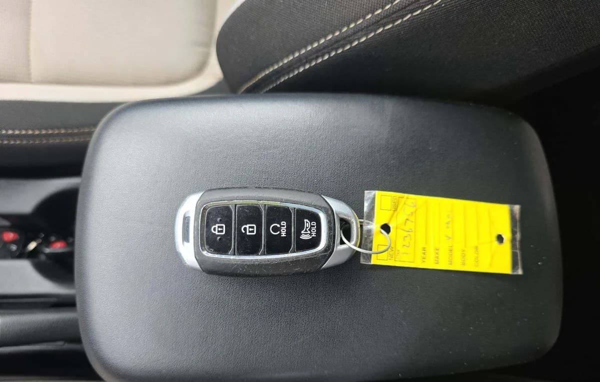 2020 HYUNDAI VENUE SEL 5
