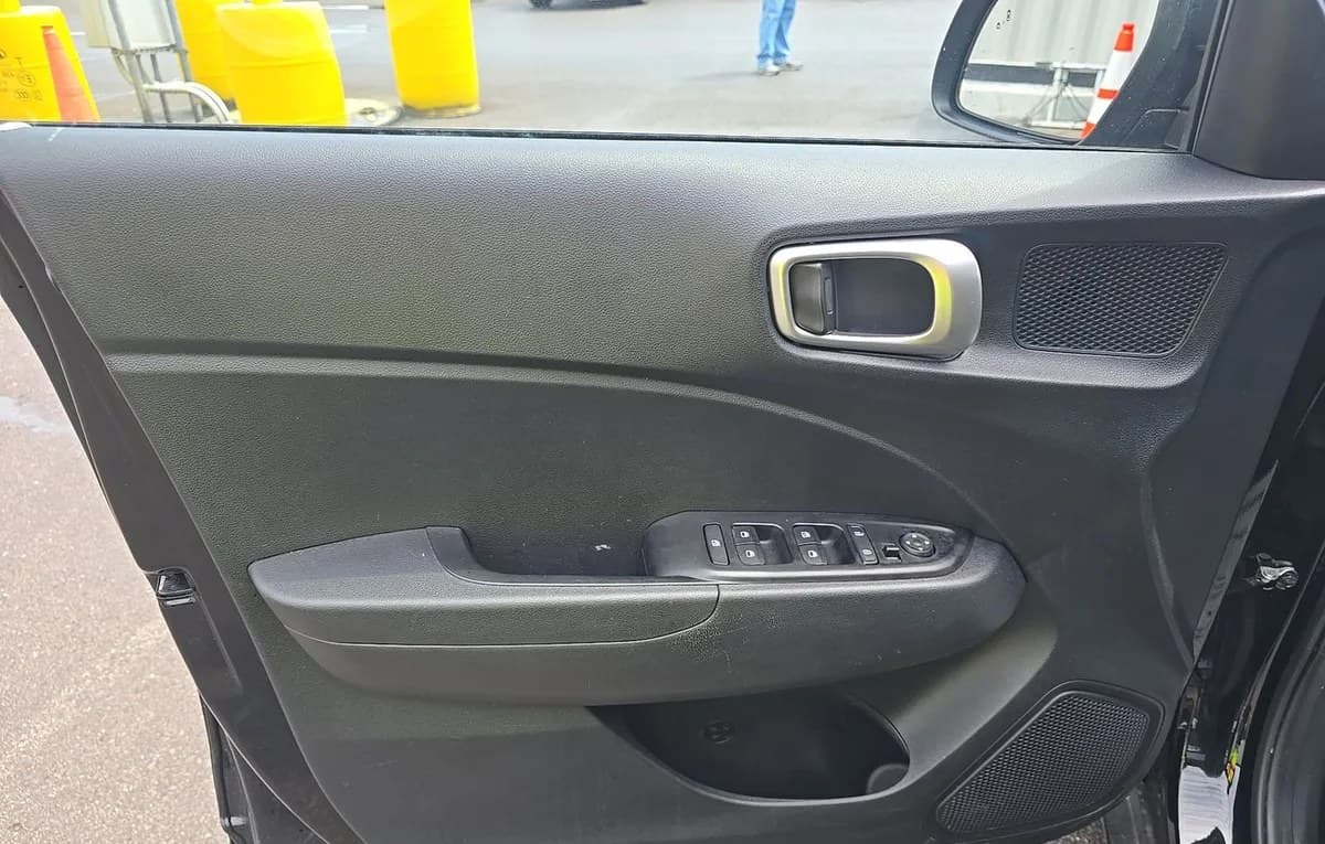 2025 HYUNDAI VENUE SEL 6