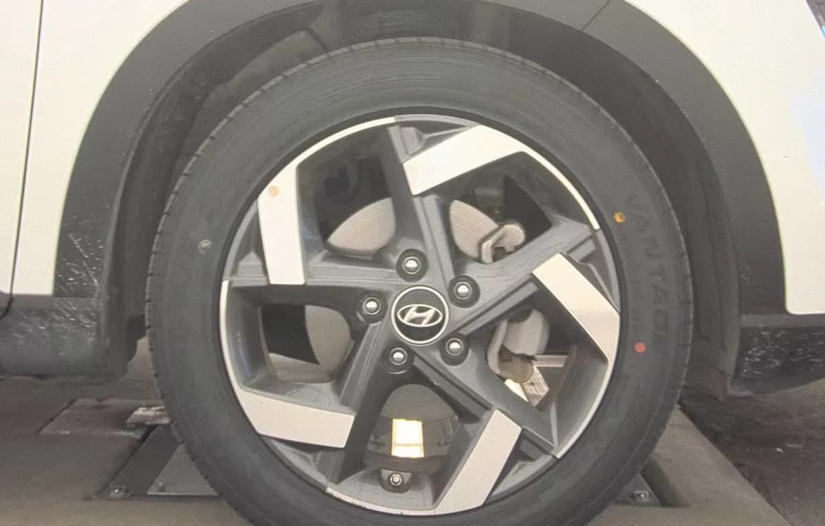 2026 HYUNDAI VENUE SEL 7