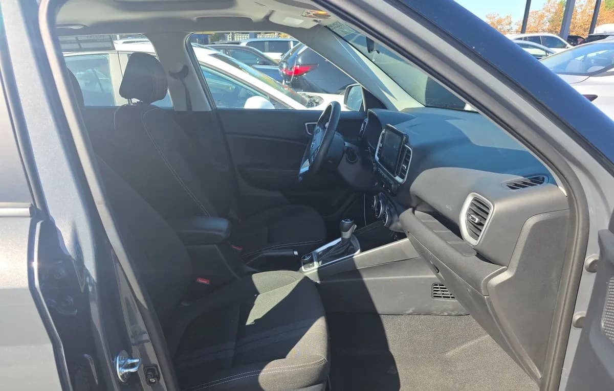 2026 HYUNDAI VENUE SEL 5