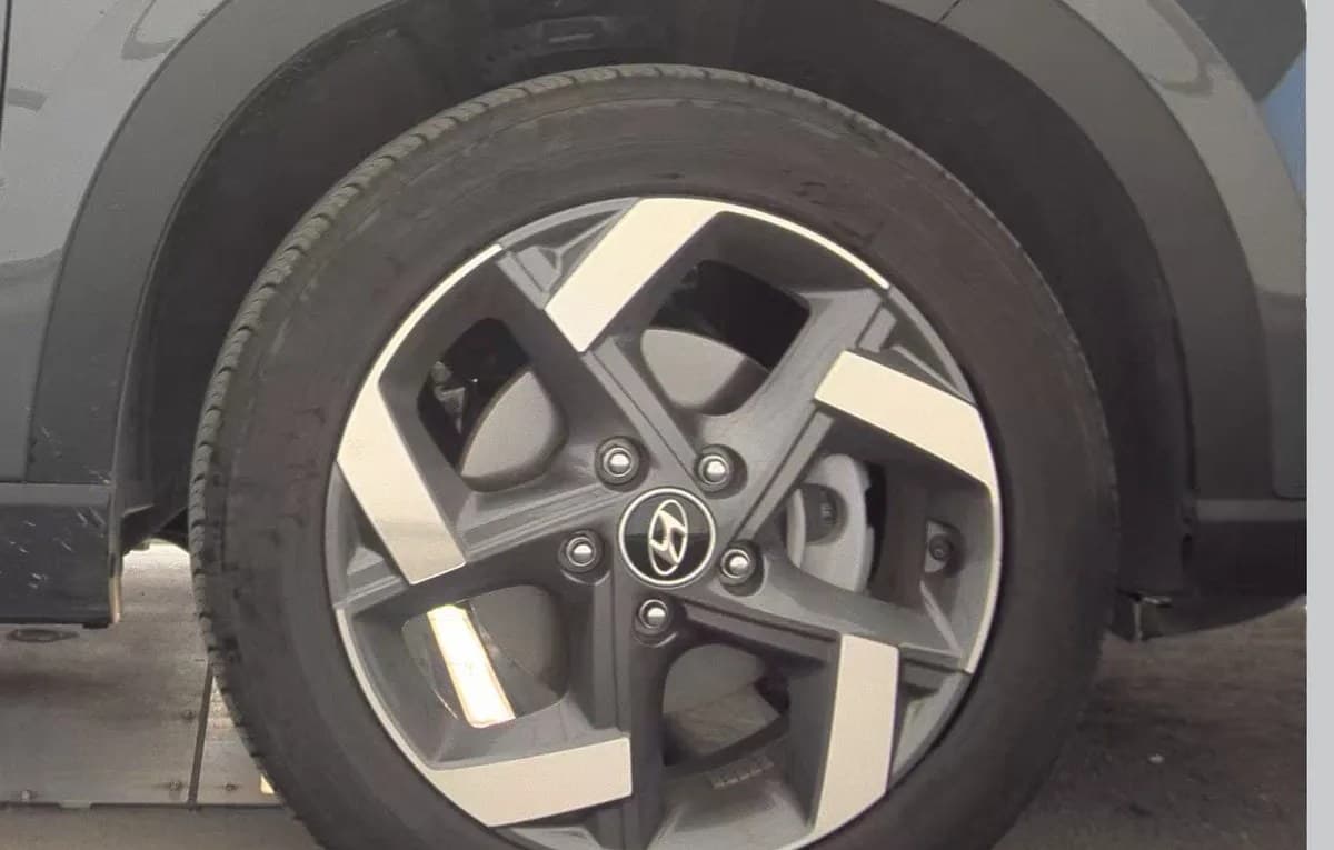 2026 HYUNDAI VENUE SEL 7
