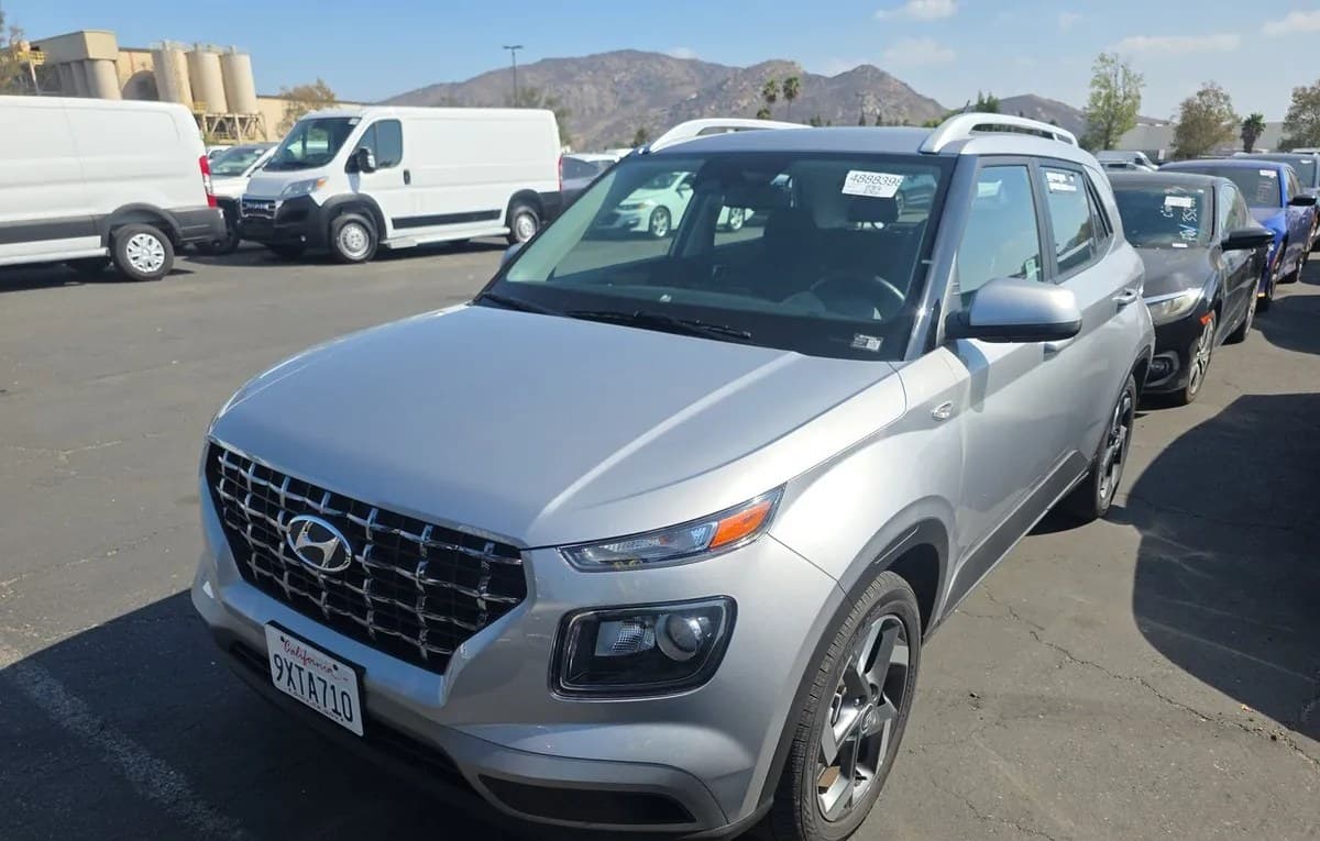 2026 HYUNDAI VENUE SEL 2