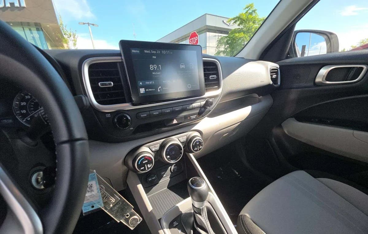 2021 HYUNDAI VENUE SEL 7
